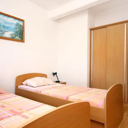 10166d Apartment